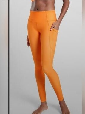 Athleta Salutation Legging Size Large